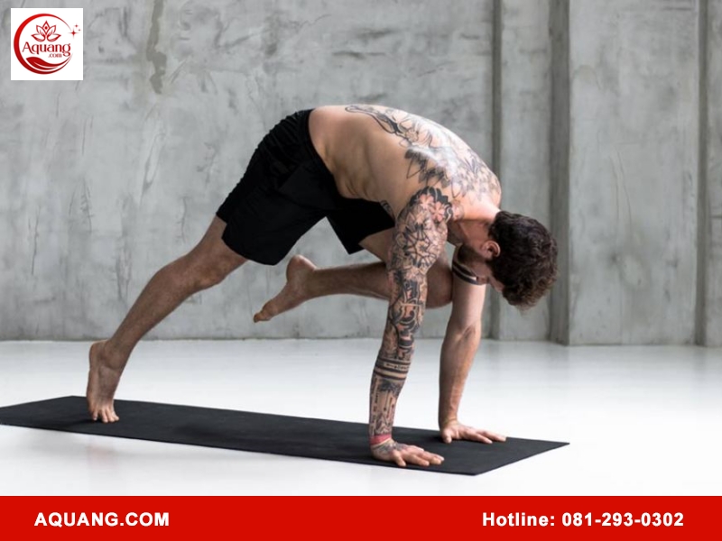 Những hiểu lầm về nam giới tập yoga