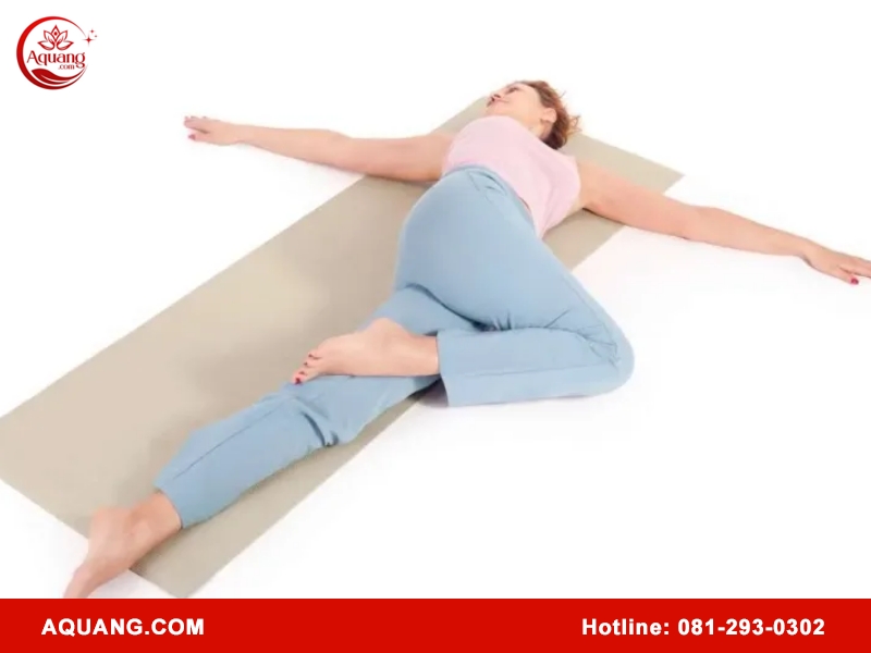 Tư thế vặn mình (Twisting Poses):