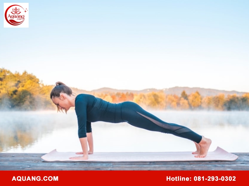 Tư thế tấm ván (Plank Pose):